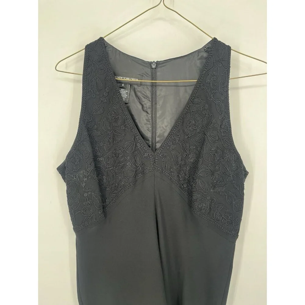 Jones New York Women's Sheath Dress Black Sleeveless V-Neck Embroidery Size‎ 6